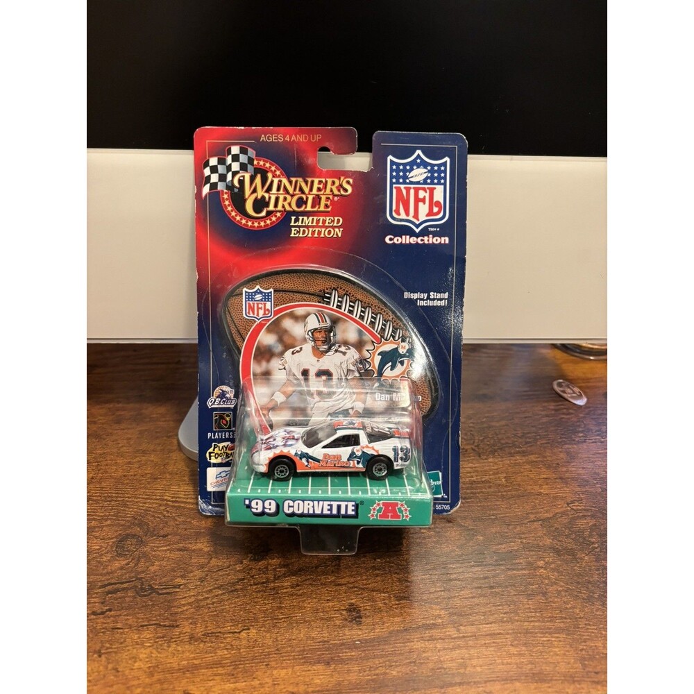 1999 Winners Circle 1/64 NFL Dan Marino Miami Dolphins Corvette Car NFL Hasbro
